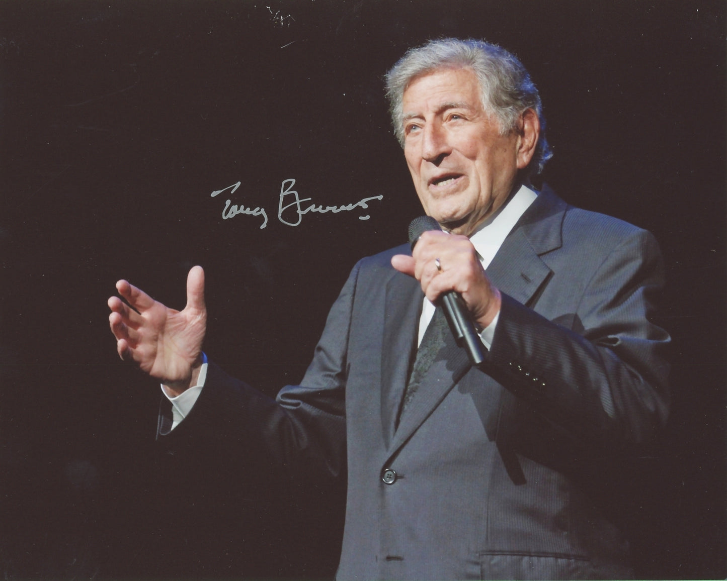 Tony Bennett Signed 8x10 Photo