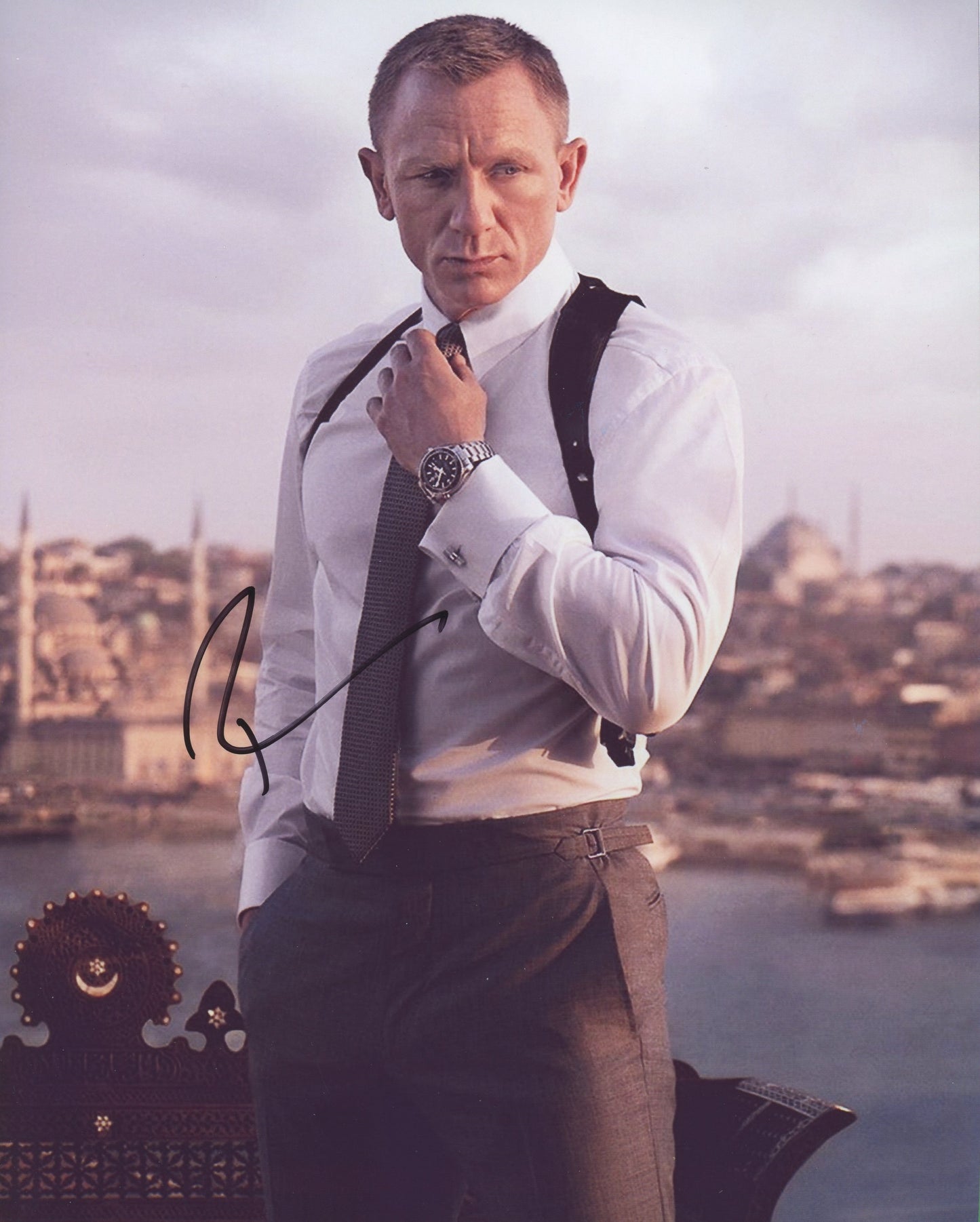 Daniel Craig Signed 8x10 Photo