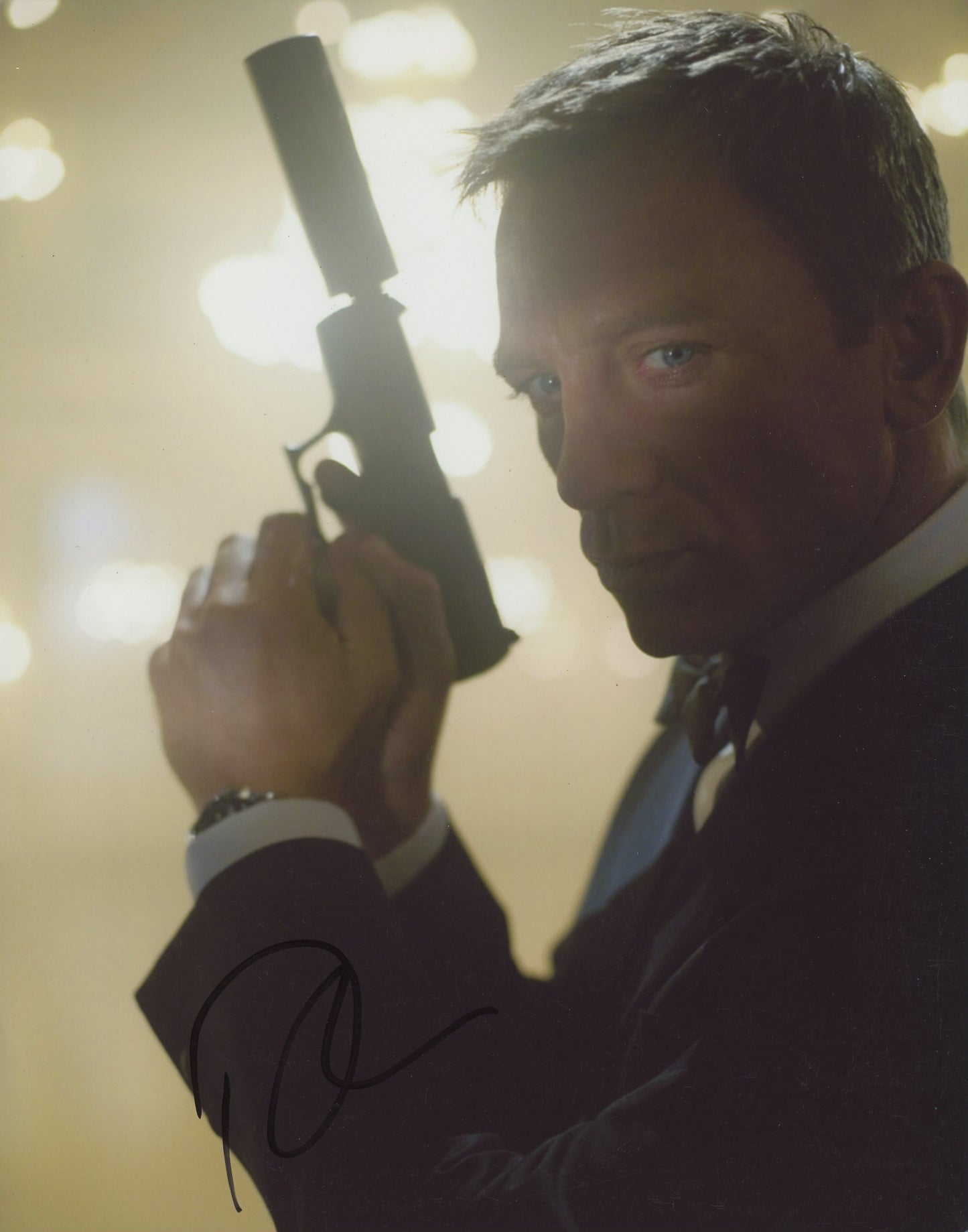Daniel Craig Signed 8x10 Photo