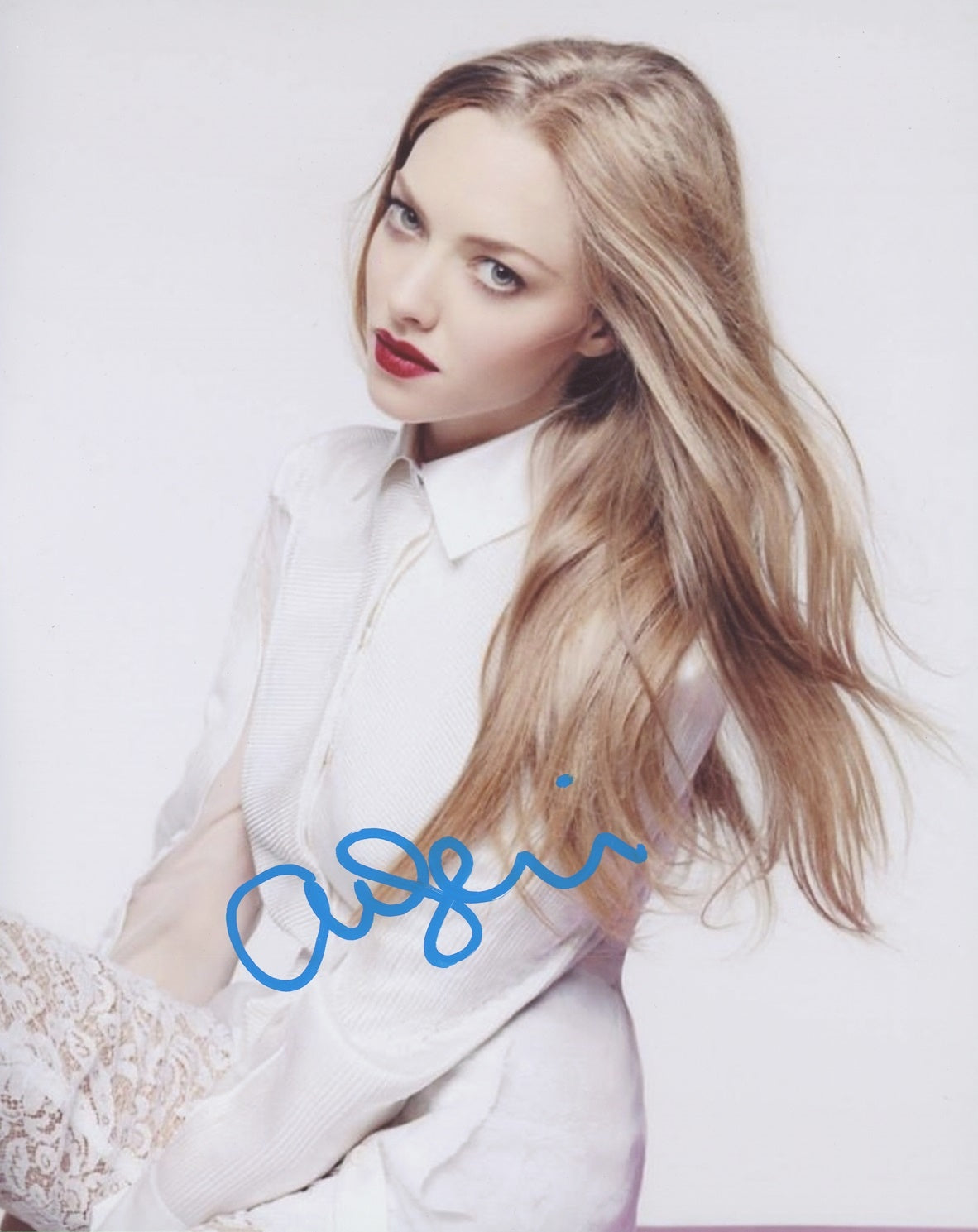 Amanda Seyfried Signed 8x10 Photo - Video Proof