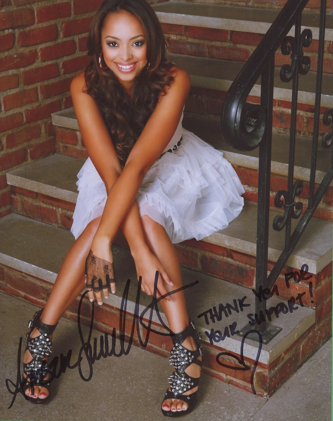 Amber Stevens Signed 8x10 Photo