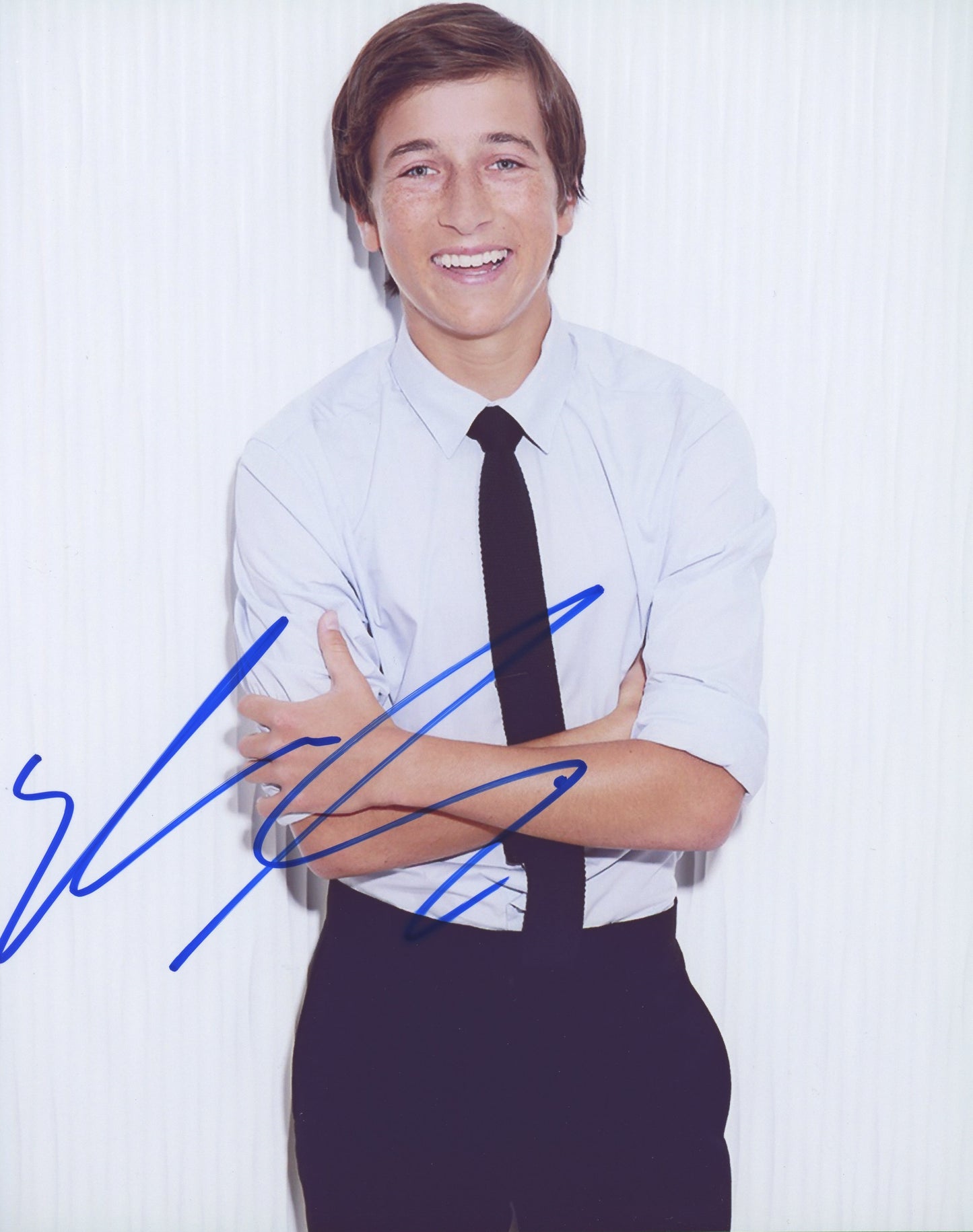 Skyler Gisondo Signed 8x10 Photo