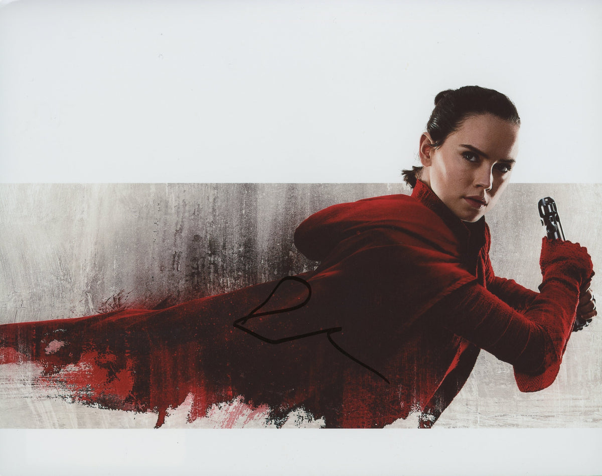 Daisy Ridley Signed 8x10 Photo