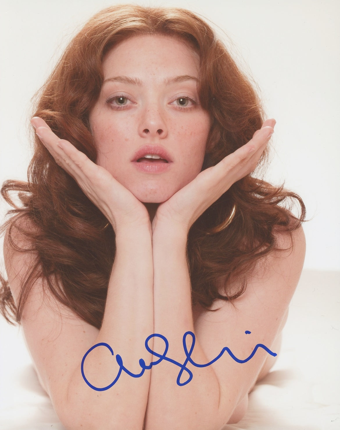 Amanda Seyfried Signed 8x10 Photo