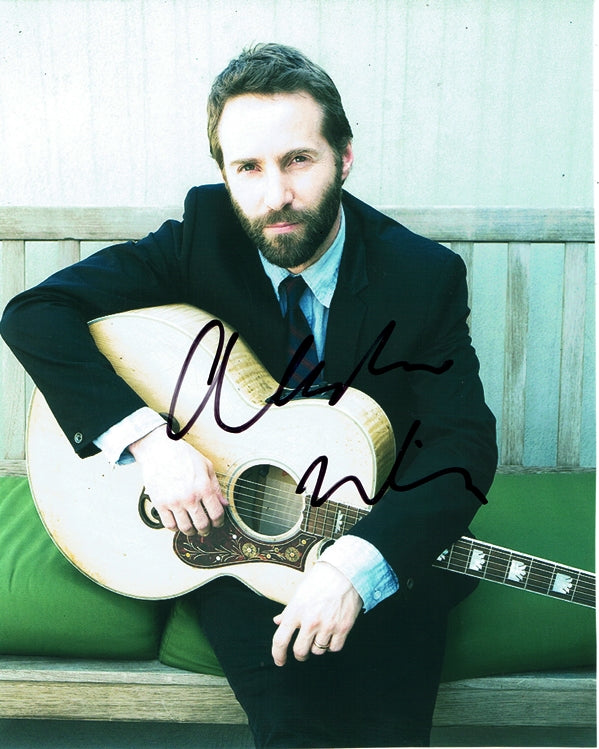 Alessandro Nivola Signed 8x10 Photo