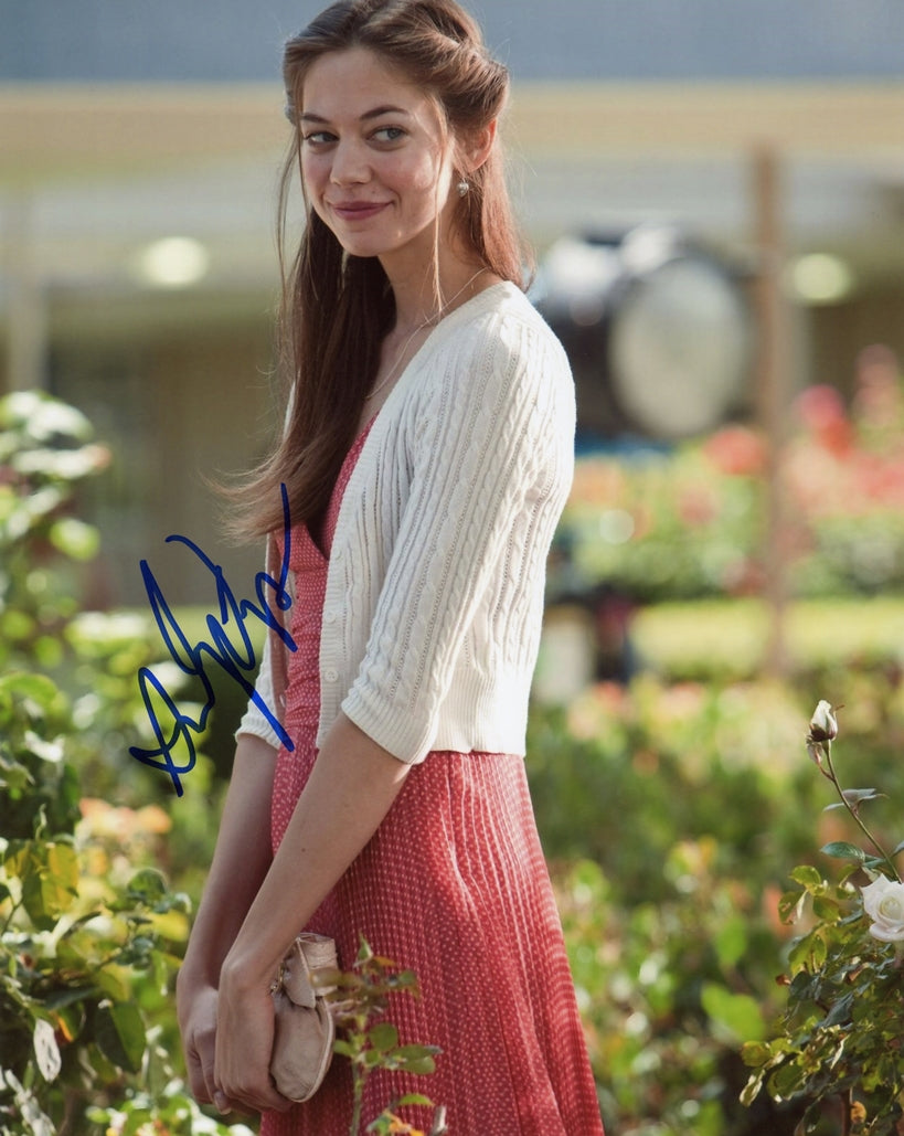 Analeigh Tipton Signed 8x10 Photo