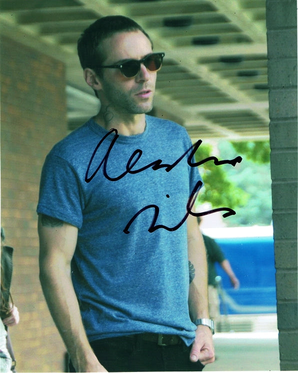 Alessandro Nivola Signed 8x10 Photo