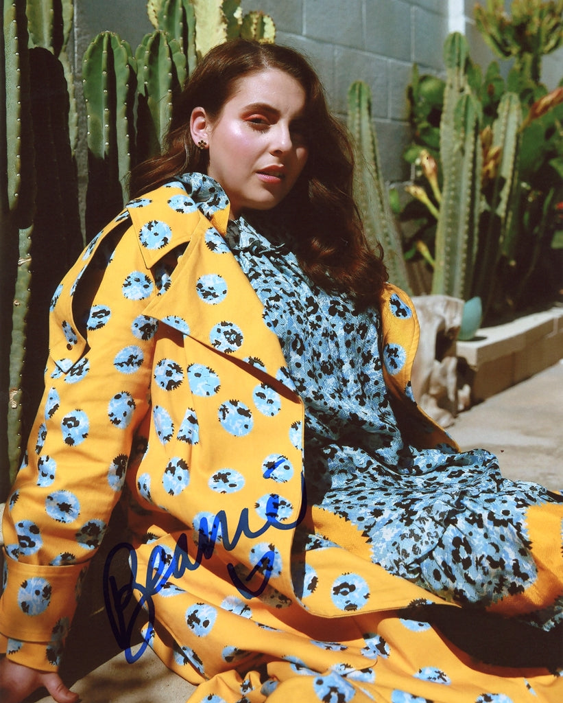 Beanie Feldstein Signed 8x10 Photo