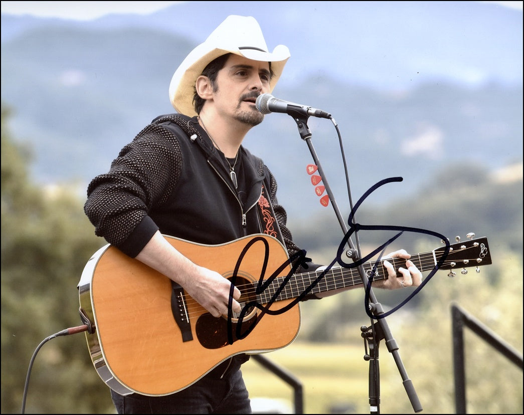 Brad Paisley Signed 8x10 Photo