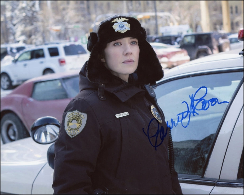 Carrie Coon Signed 8x10 Photo - Video Proof