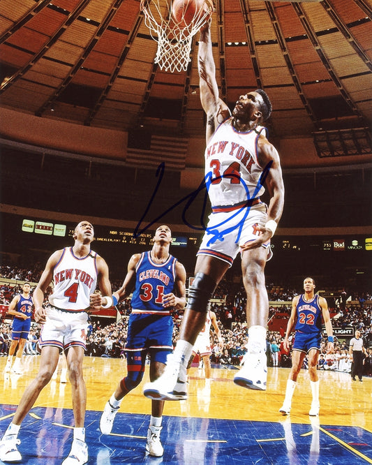 Charles Oakley Signed 8x10 Photo