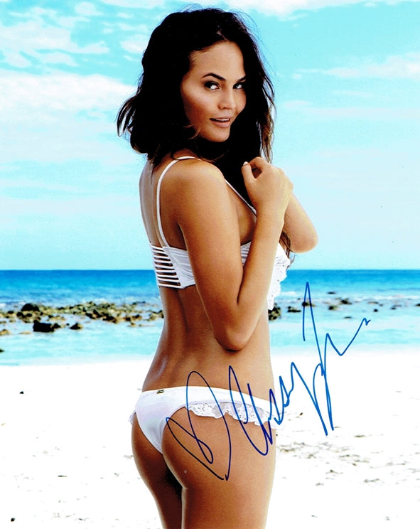 Chrissy Teigen Signed 8x10 Photo - Video Proof