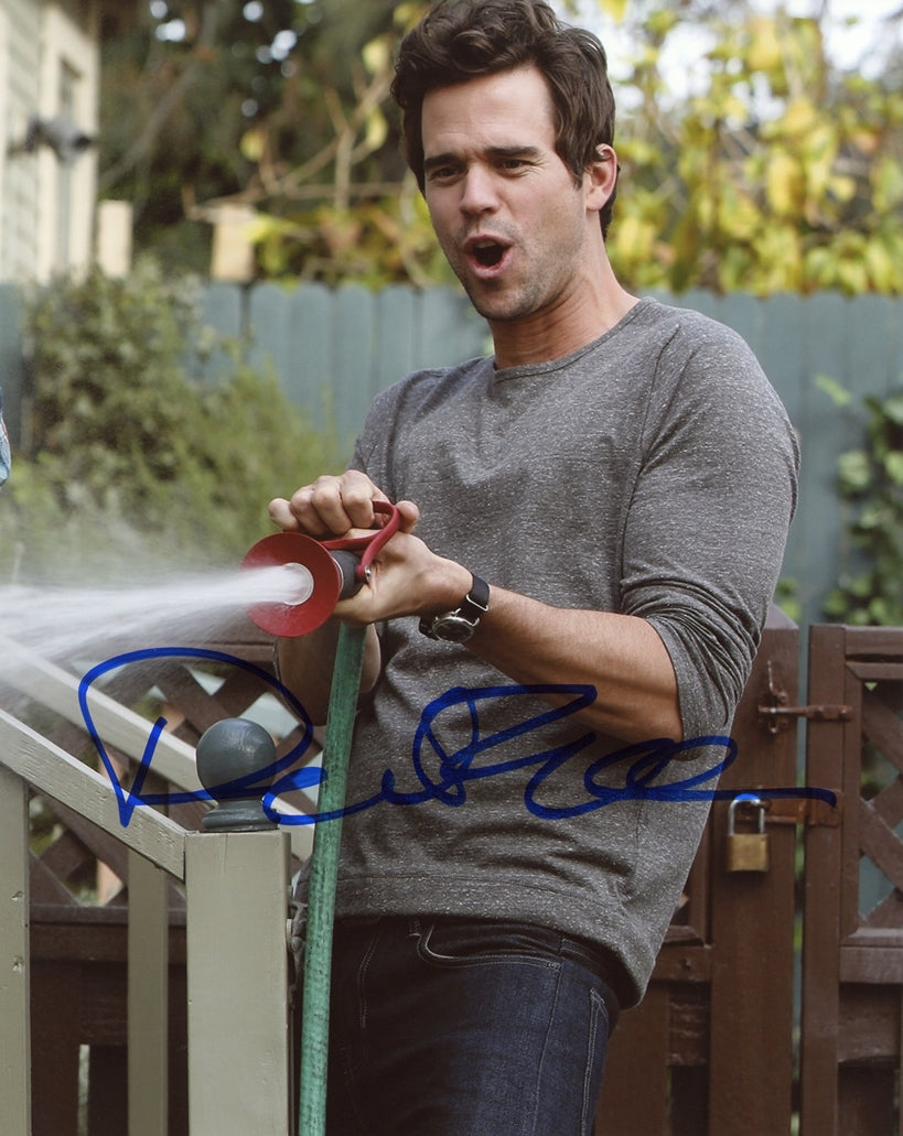 David Walton Signed 8x10 Photo