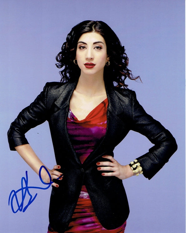 Dana DeLorenzo Signed 8x10 Photo