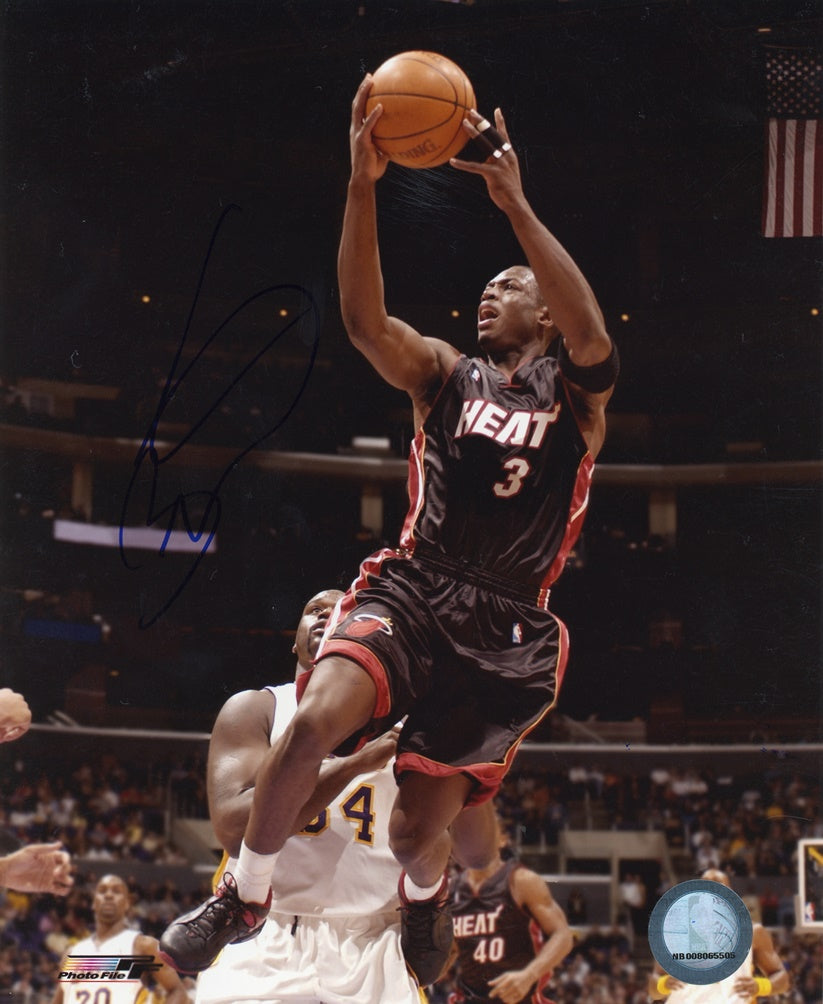 Dwyane Wade Signed 8x10 Photo