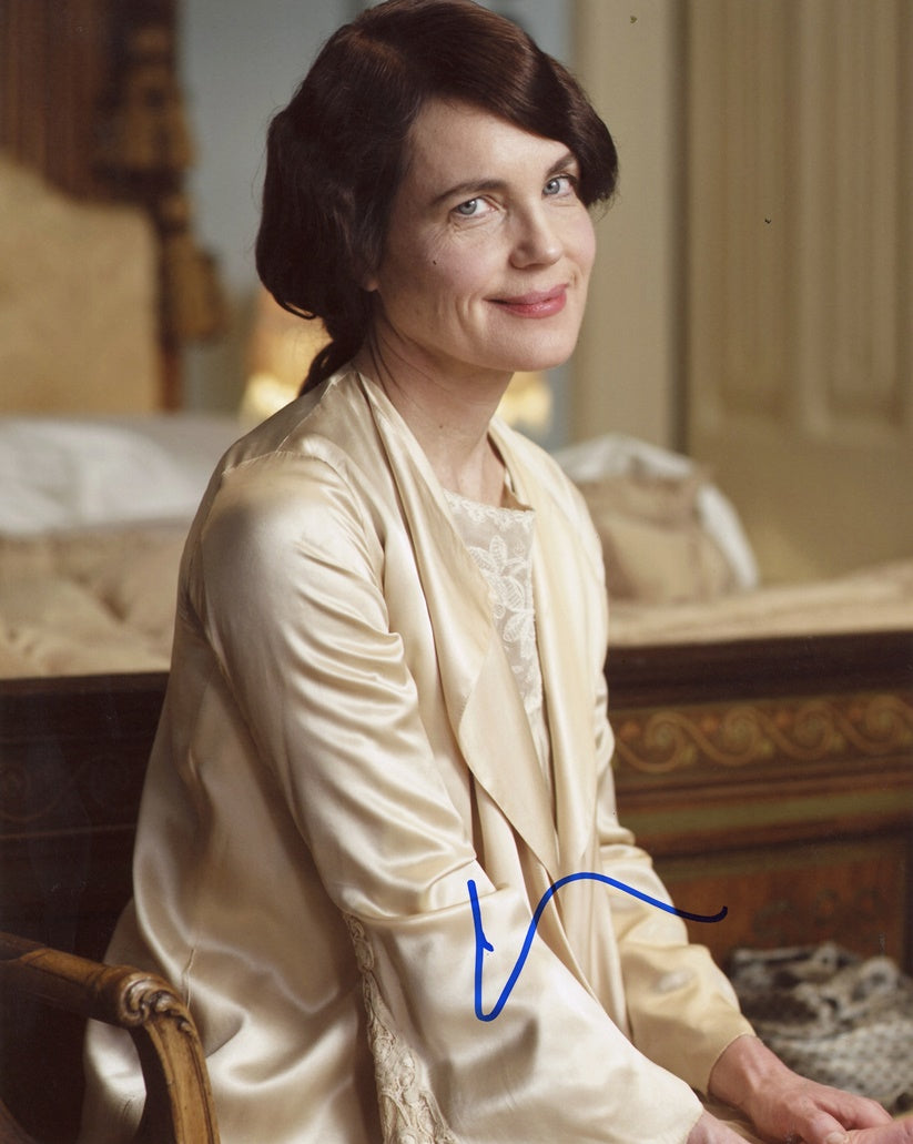 Elizabeth McGovern Signed 8x10 Photo