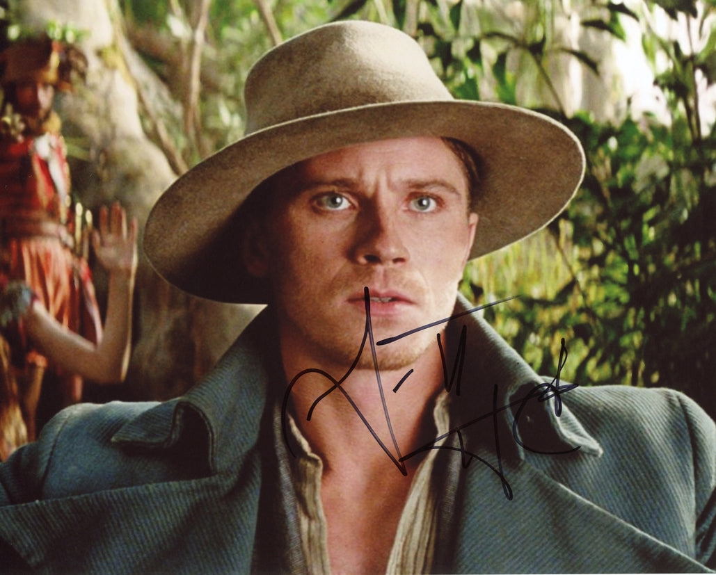 Garrett Hedlund Signed 8x10 Photo - Video Proof