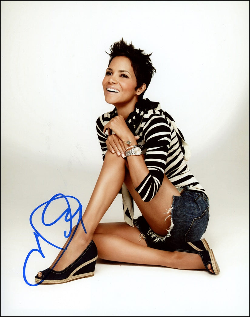 Halle Berry Signed 8x10 Photo