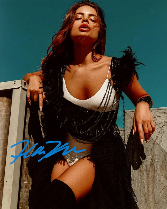Hannah Kepple Signed 8x10 Photo - Proof