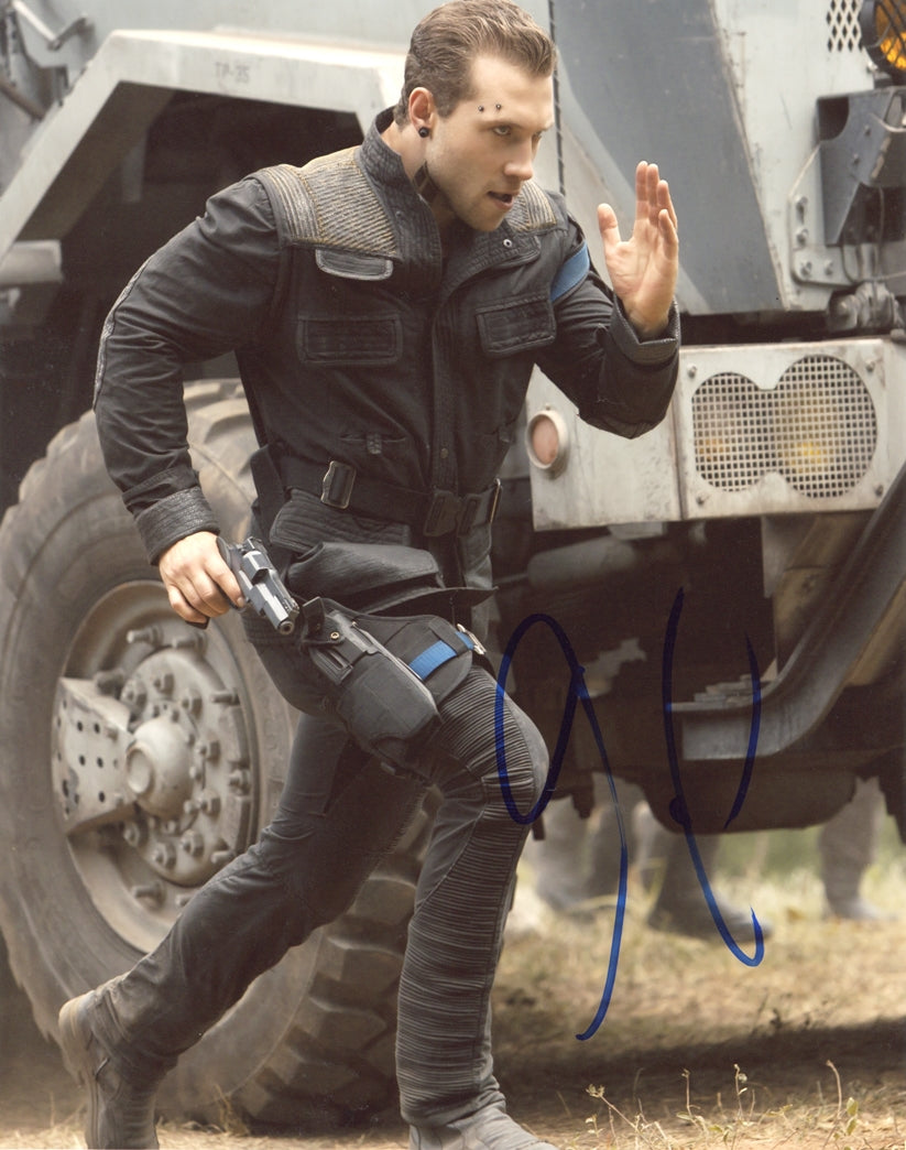 Jai Courtney Signed 8x10 Photo