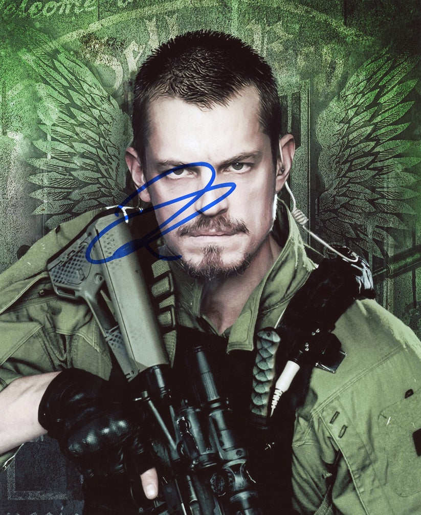 Joel Kinnaman Signed 8x10 Photo - Video Proof