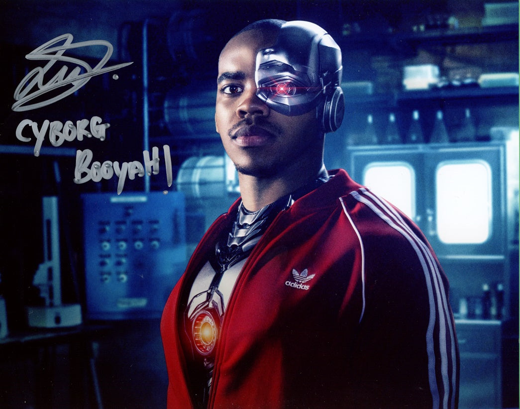Joivan Wade Signed 8x10 Photo - Proof