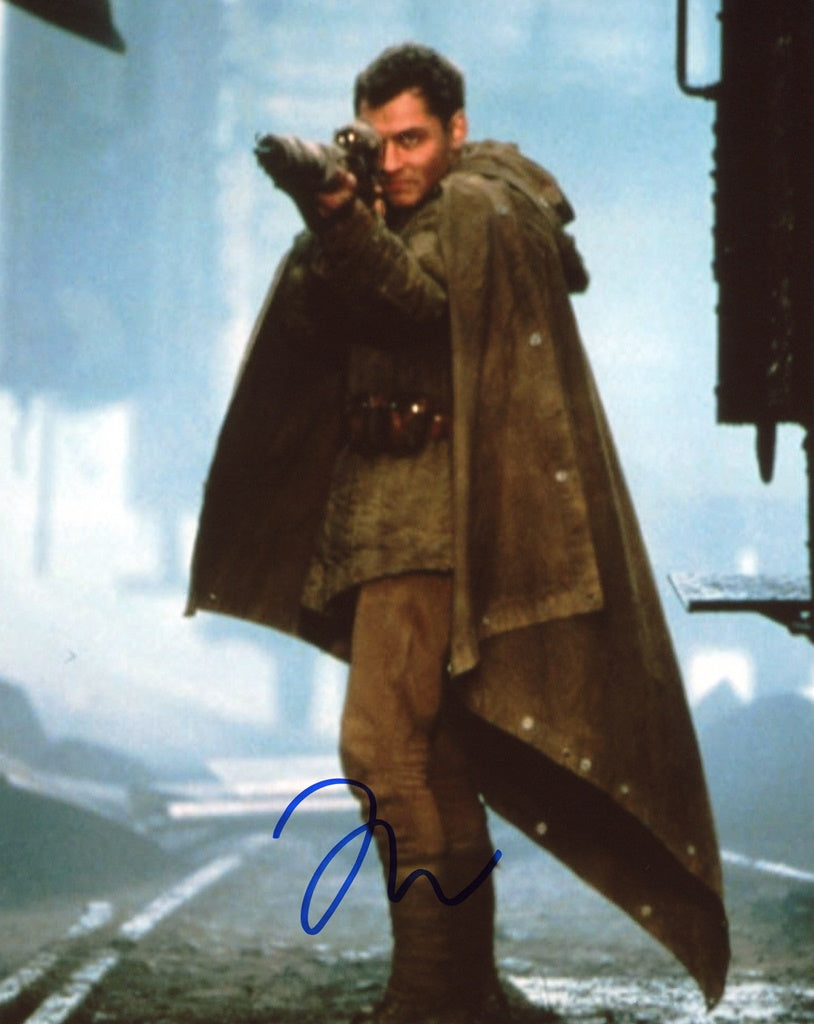 Jude Law Signed 8x10 Photo - Video Proof