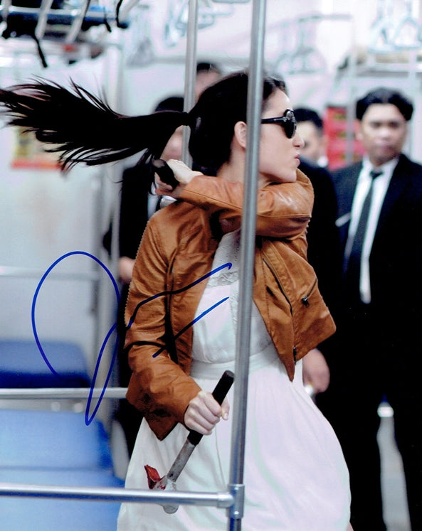 Julie Estelle Signed 8x10 Photo - Video Proof