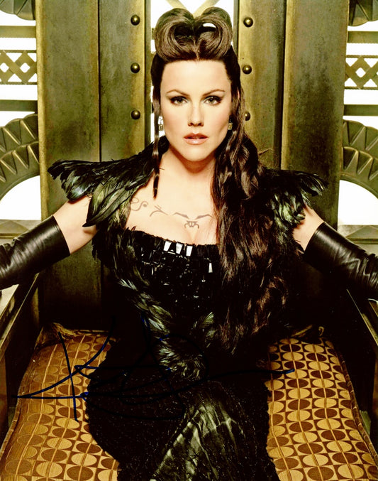 Kathleen Robertson Signed 8x10 Photo