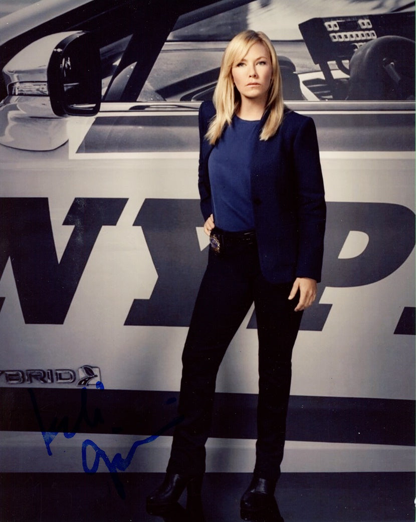 Kelli Giddish Signed 8x10 Photo