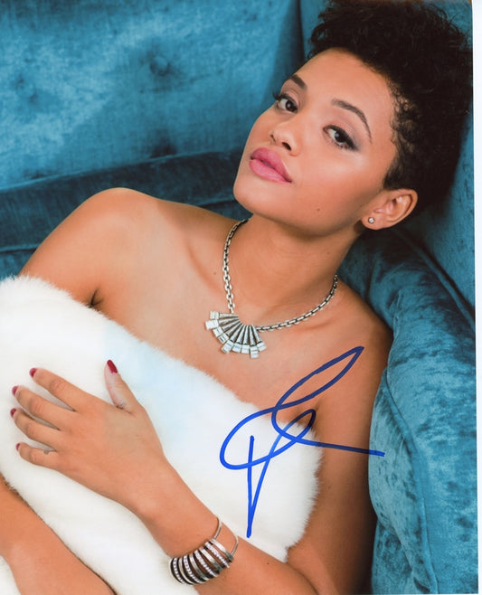 Kiersey Clemons Signed 8x10 Photo - Video Proof