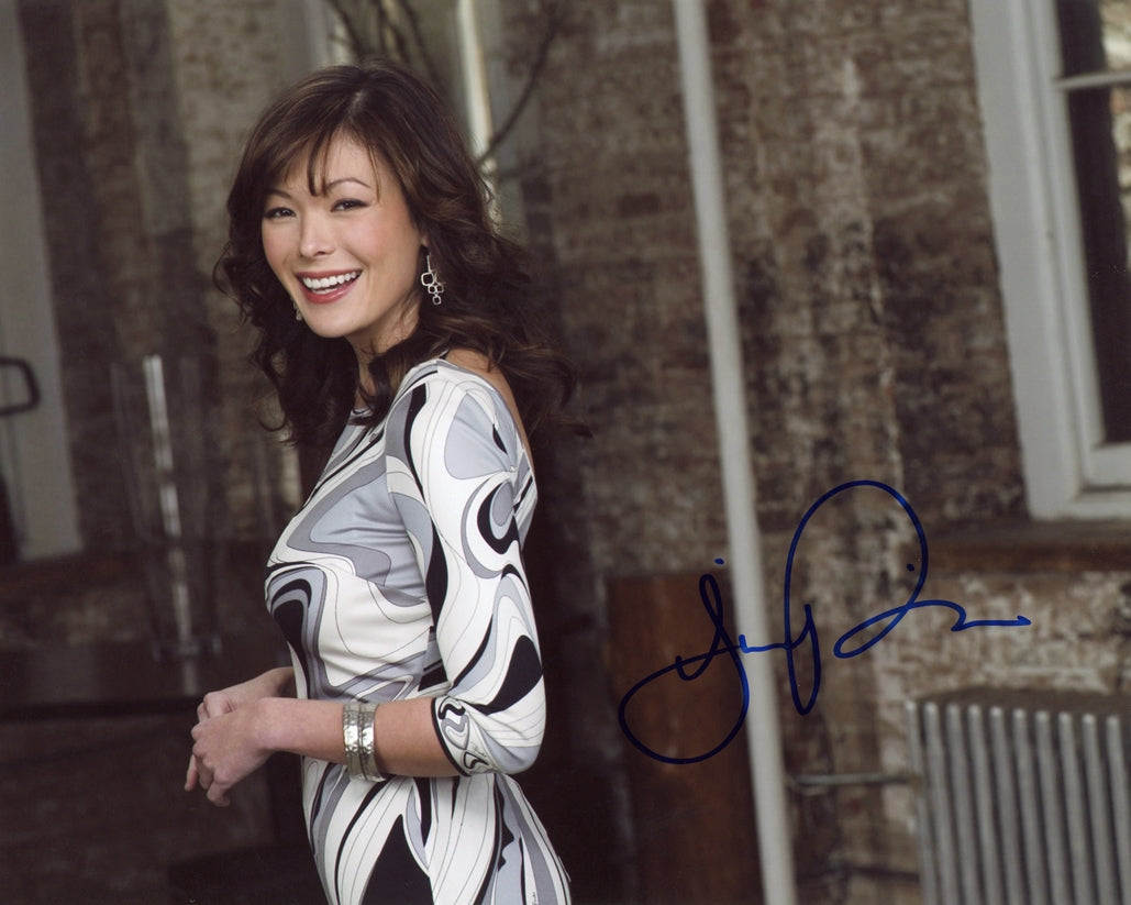 Lindsay Price Signed 8x10 Photo