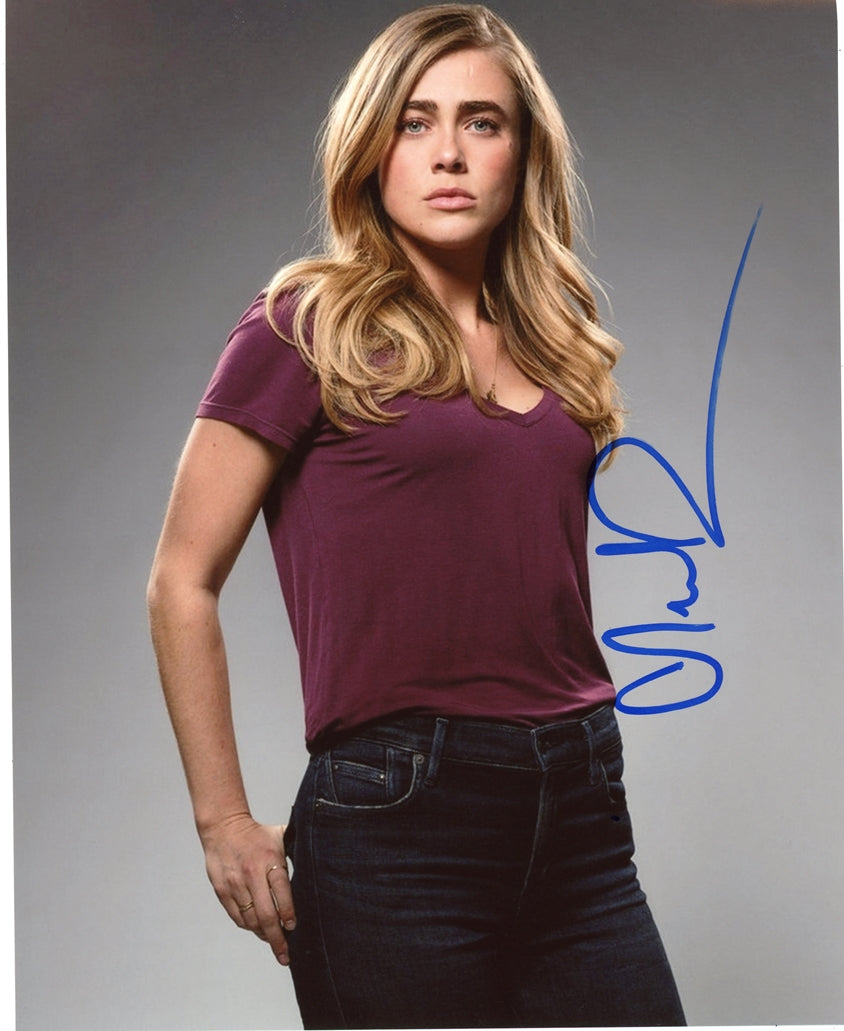 Meissa Roxburgh Signed 8x10 Photo