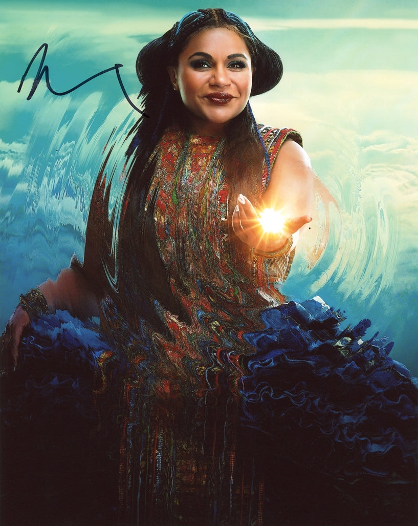 Mindy Kaling Signed 8x10 Photo - Video Proof