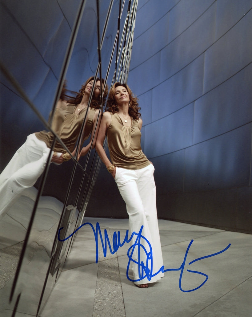 Mary Steenburgen Signed 8x10 Photo