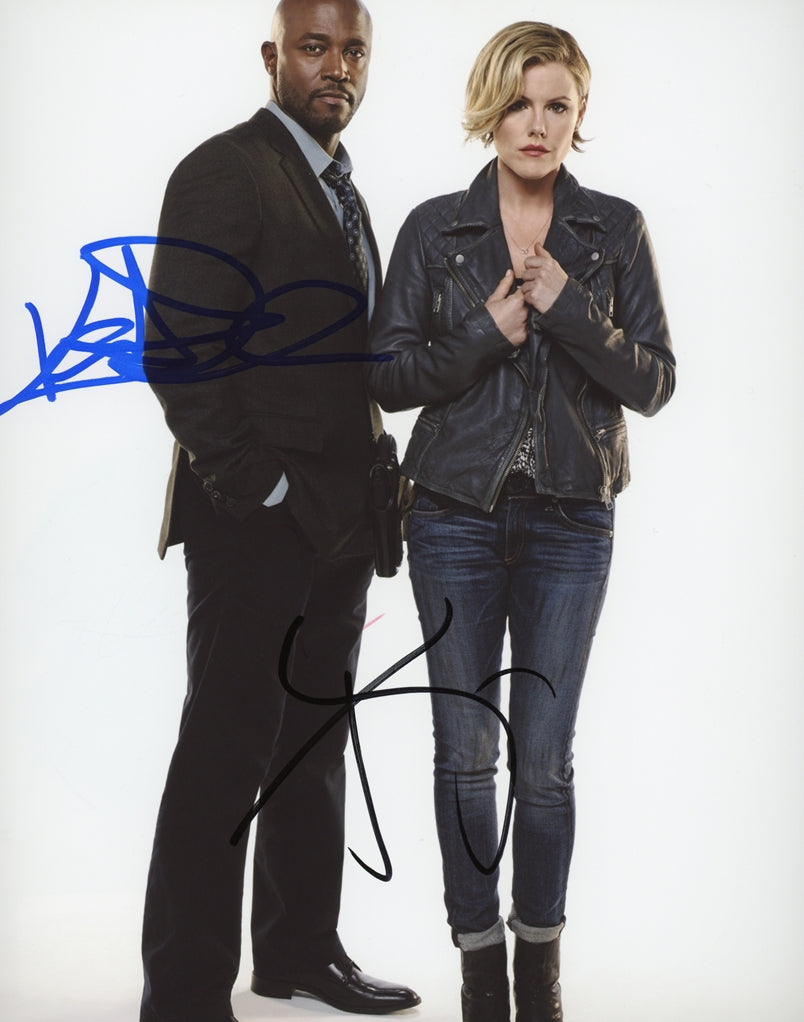 Taye Diggs & Kathleen Robertson Signed 8x10 Photo