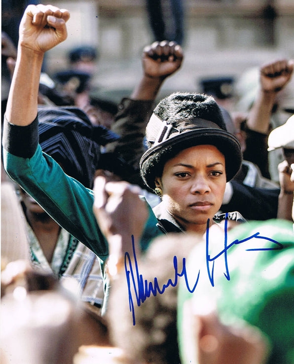 Naomie Harris Signed 8x10 Photo - Video Proof