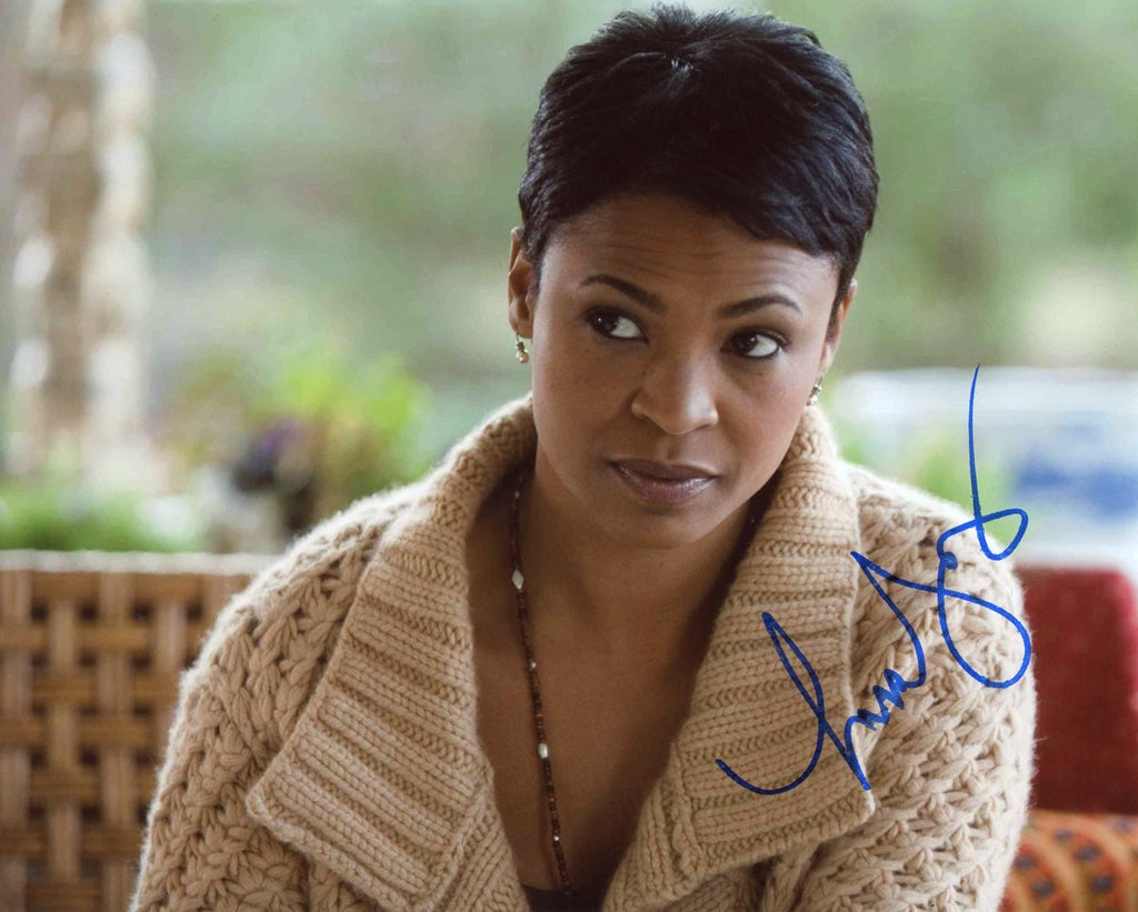 Nia Long Signed 8x10 Photo