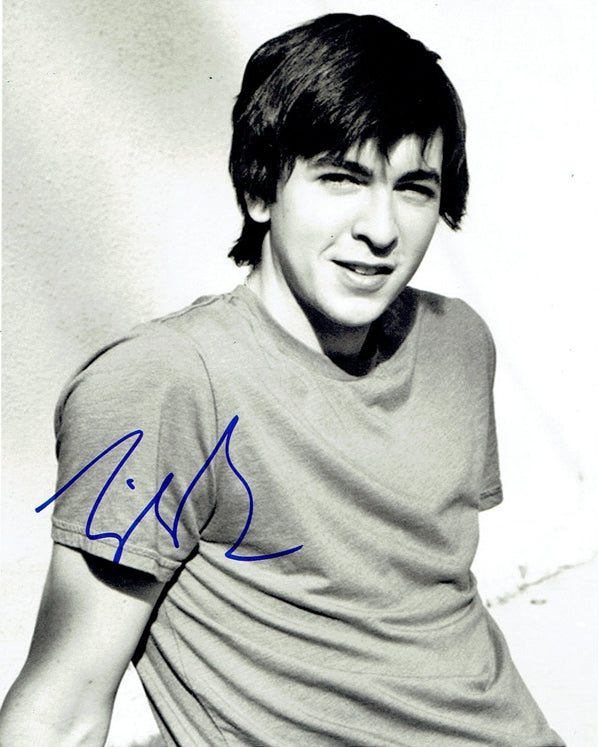 Nicholas Braun Signed 8x10 Photo - Video Proof