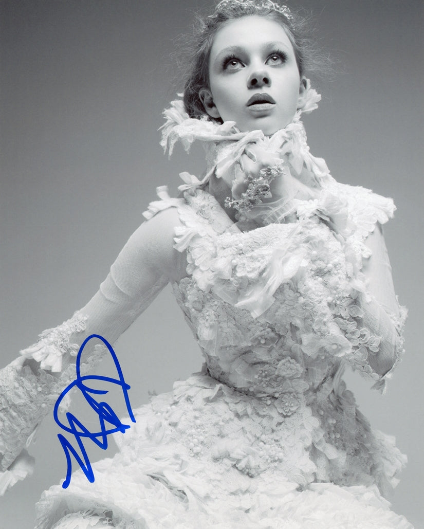 Nicola Peltz Signed 8x10 Photo