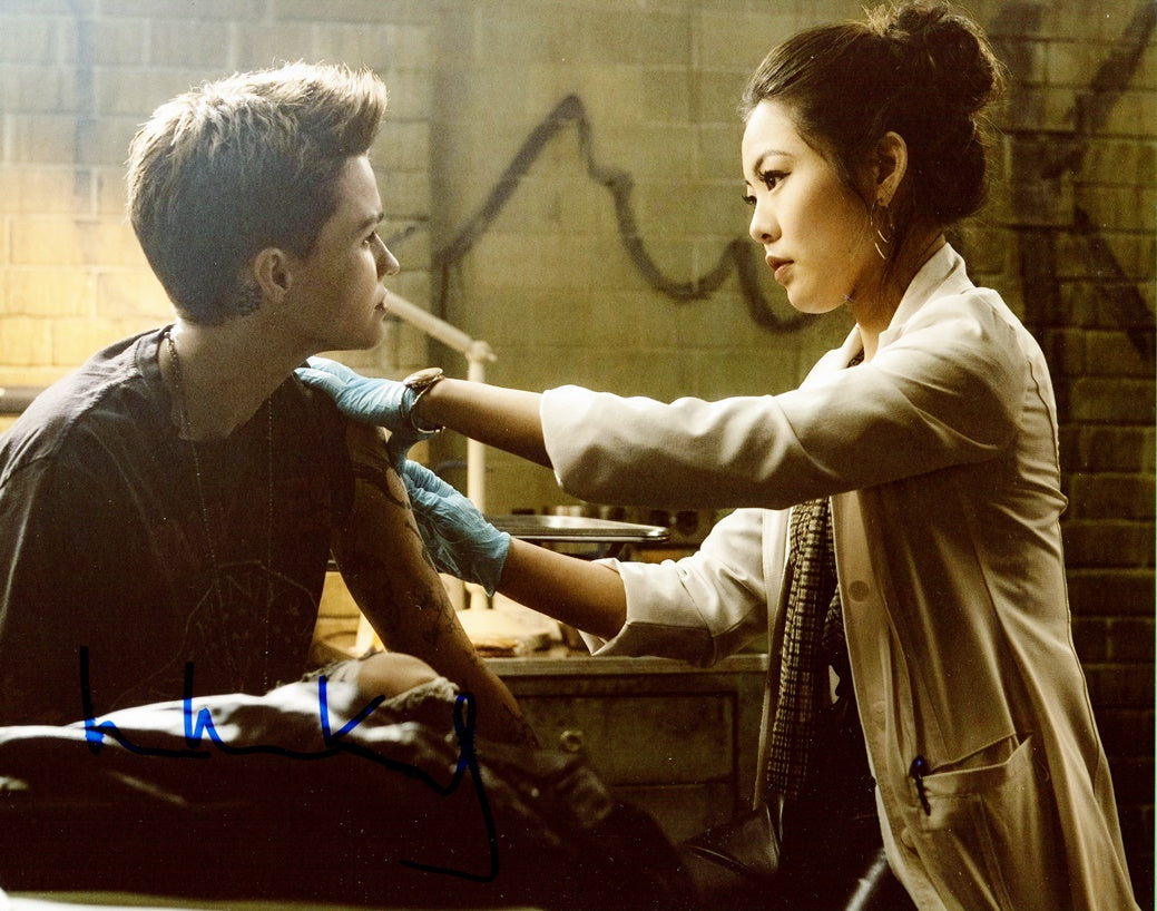 Nicole Kang Signed 8x10 Photo