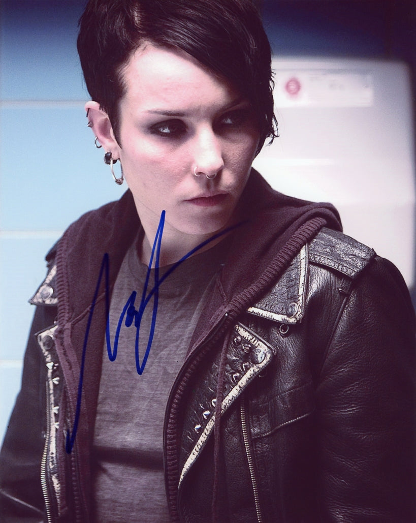 Noomi Rapace Signed 8x10 Photo - Video Proof