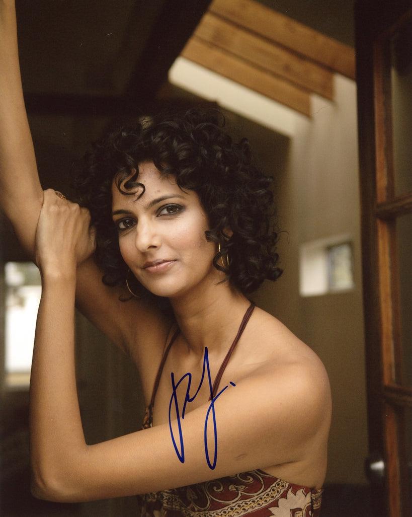 Poorna Jagannathan Signed 8x10 Photo - Video Proof