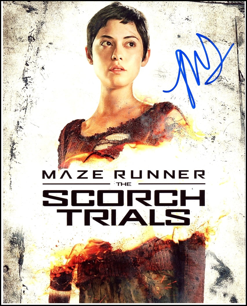 Rosa Salazar Signed 8x10 Photo