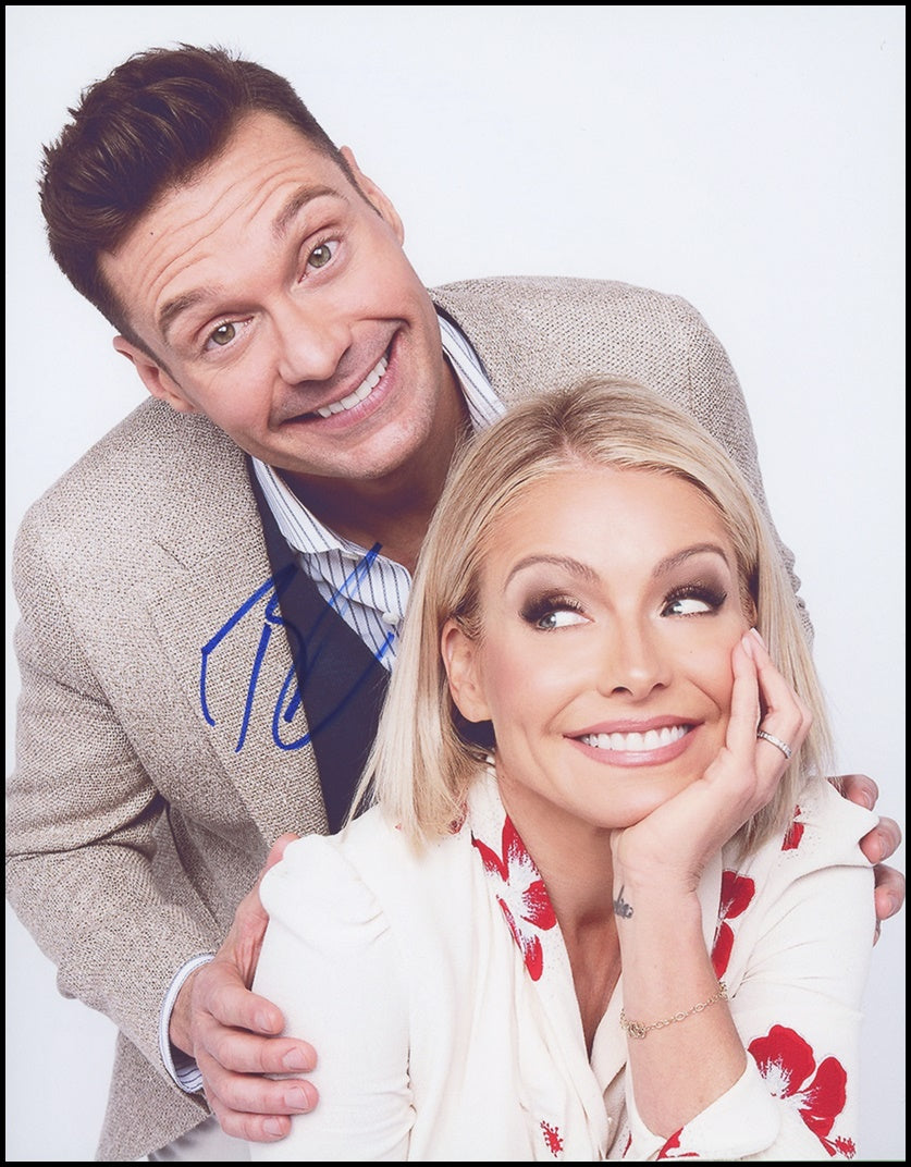 Ryan Seacrest Signed 8x10 Photo