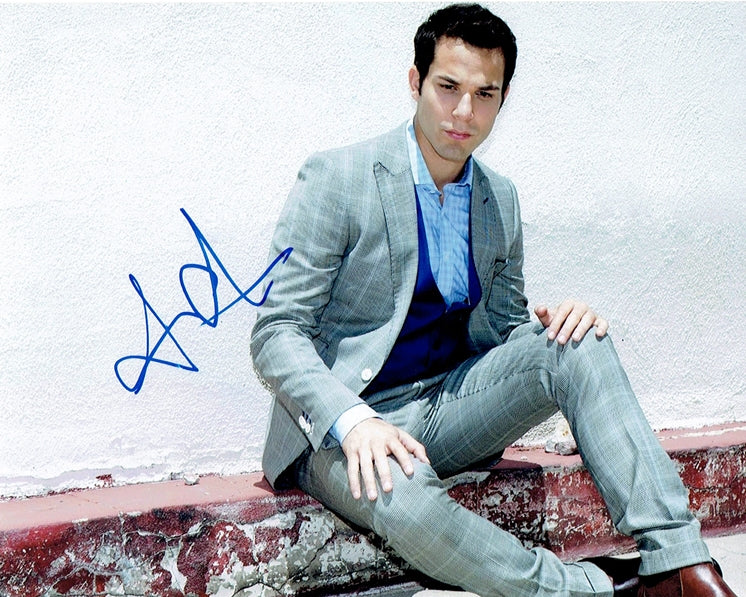 Skylar Astin Signed 8x10 Photo