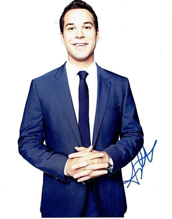 Skylar Astin Signed 8x10 Photo