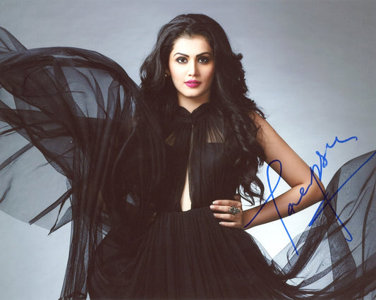 Taapsee Pannu Signed 8x10 Photo - Video Proof