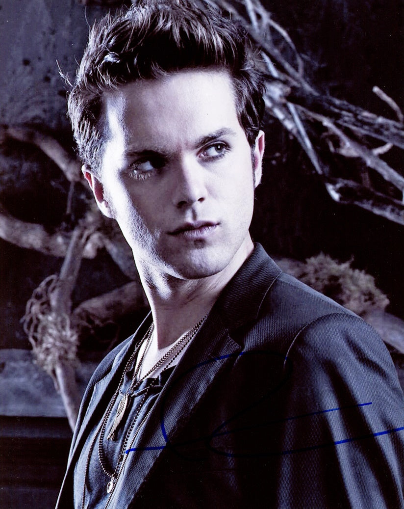 Thomas Dekker Signed 8x10 Photo - Video Proof