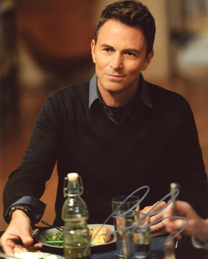 Tim Daly Signed 8x10 Photo